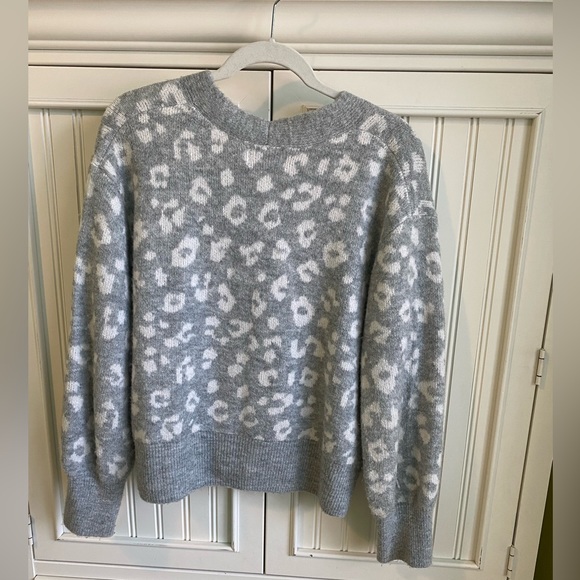 Fun leopard print sweater. - Picture 2 of 2